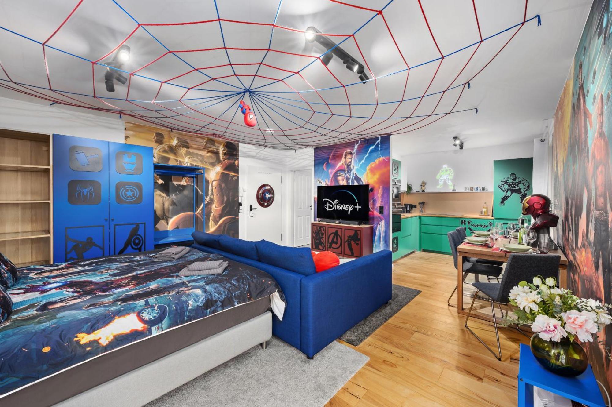 Edler Wohnraum Disney Marvel Studio Mit Balkon, Boxspringbett, Kaffeevollautomat, Lift & Parkplatz Chemnitz Zewnętrze zdjęcie