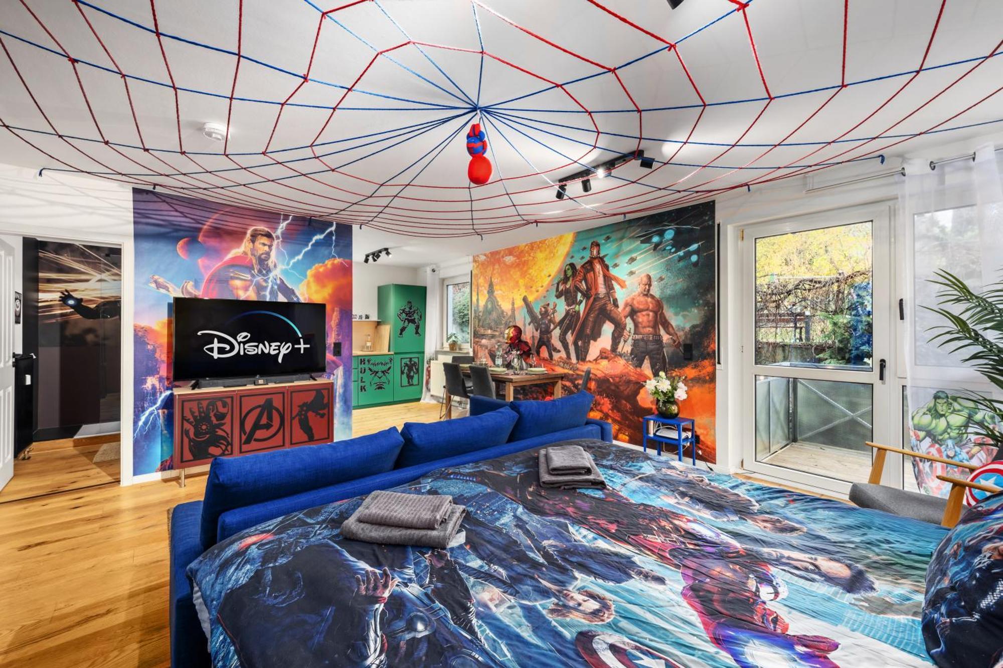 Edler Wohnraum Disney Marvel Studio Mit Balkon, Boxspringbett, Kaffeevollautomat, Lift & Parkplatz Chemnitz Zewnętrze zdjęcie